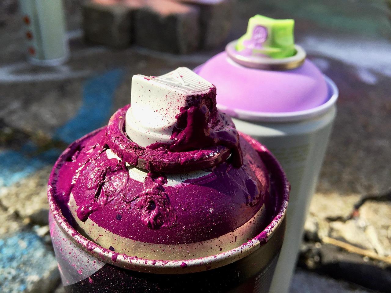 Spray can 3286863 1280